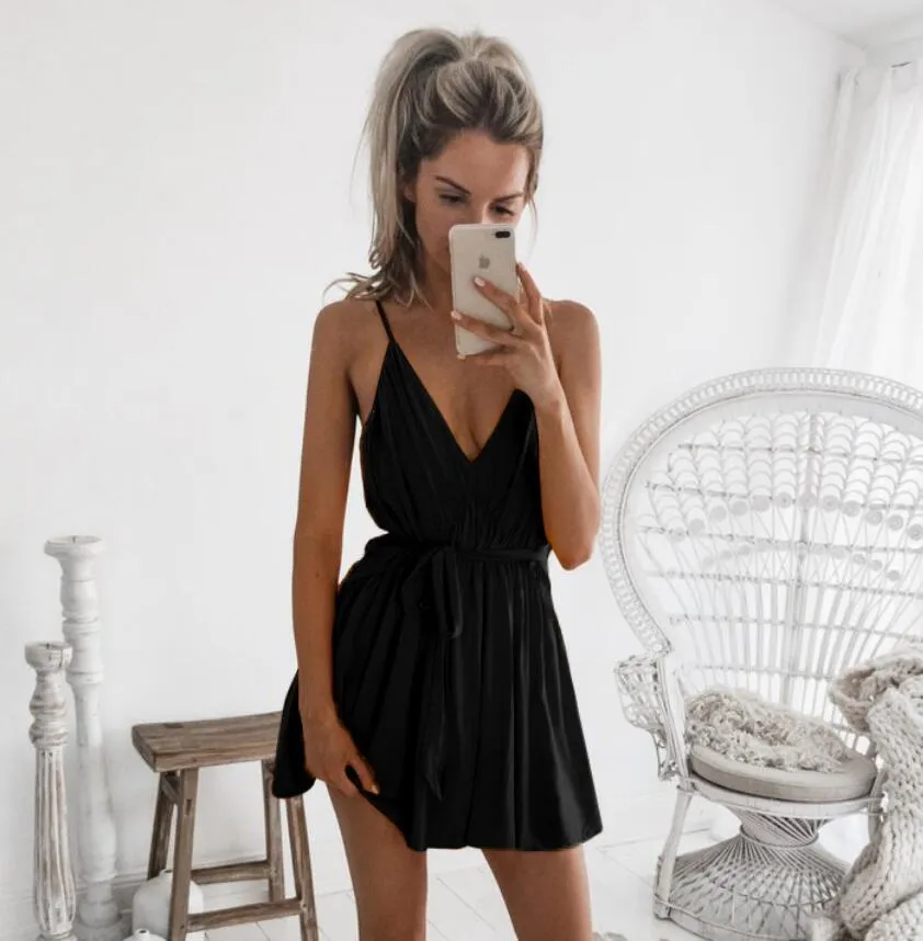 Deep V-neck V-back Spaghetti Straps Strap Women Loose Short Pleated Dress